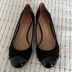 Abella shoe